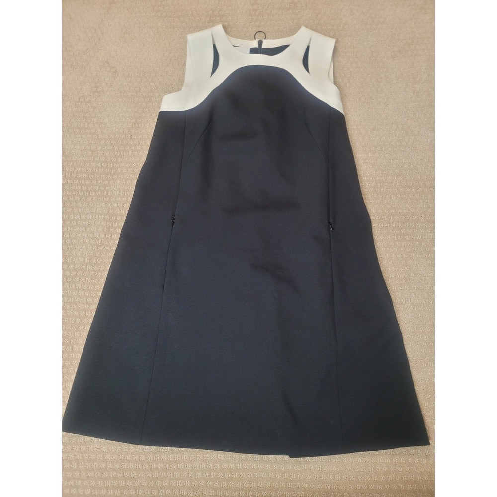 AKRIS Punto Exclusive Saks Fifth Avenue Size 6 A-line Sheath Cocktail Dress EUC